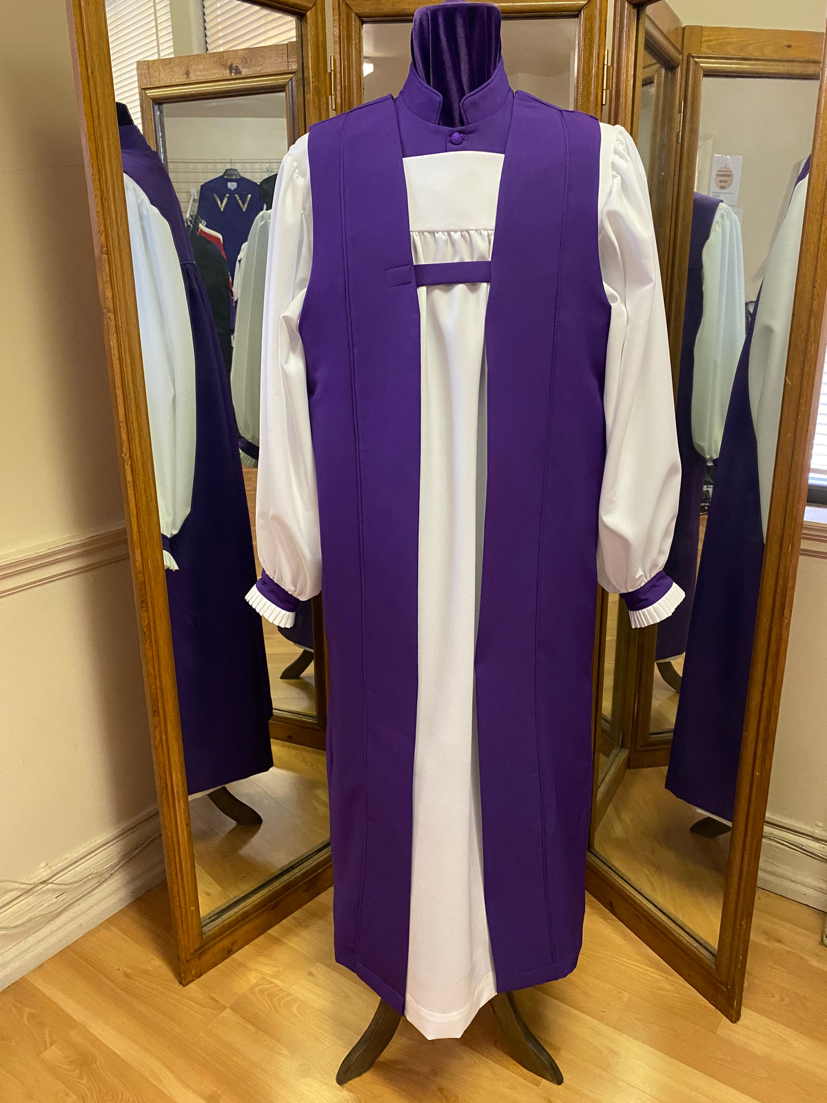 The Bishop's Attire - BRAND NEW! [P57]